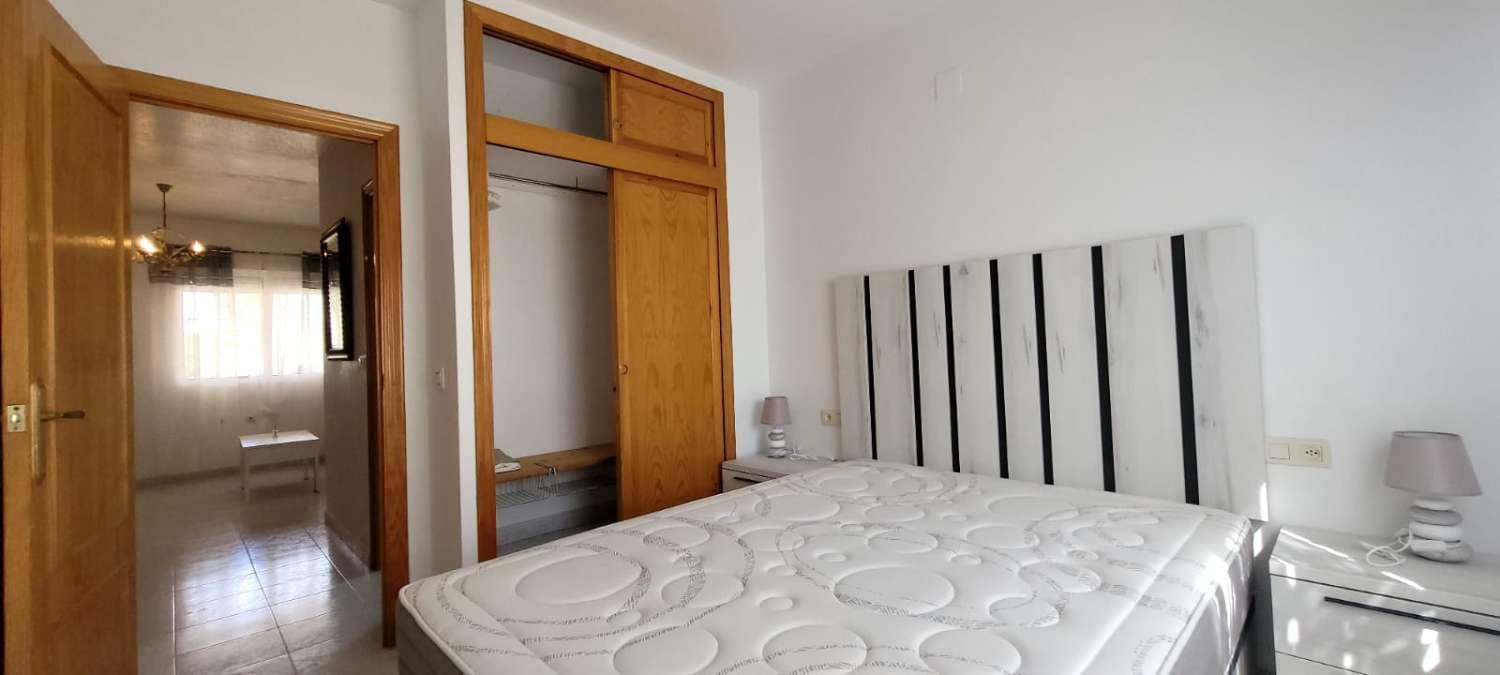 Bungalow de 1 habitación en San Miguel de Salinas en alquiler con piscina - 610 € (Ref: 9815589)