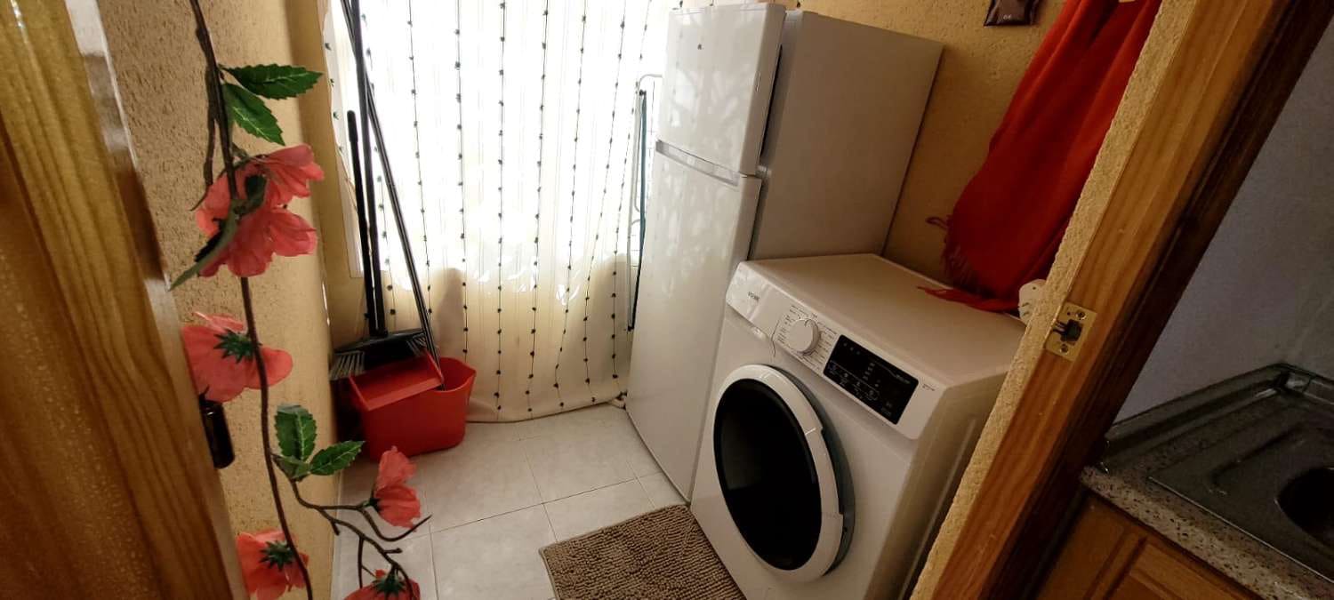 Bungalow de 1 habitación en San Miguel de Salinas en alquiler con piscina - 610 € (Ref: 9815589)