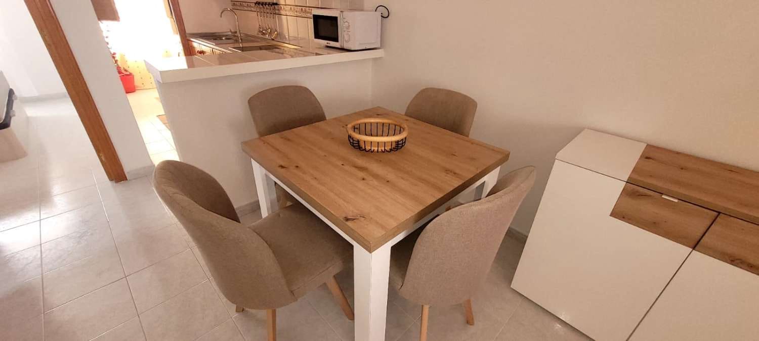 Bungalow de 1 habitación en San Miguel de Salinas en alquiler con piscina - 610 € (Ref: 9815589)