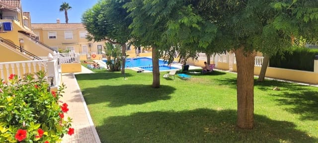 Bungalow de 1 habitación en San Miguel de Salinas en alquiler con piscina - 610 € (Ref: 9815589)