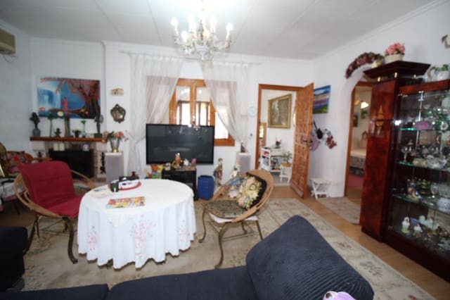 4 soverom Villa til salgs i Mil Palmeras, Pilar de la Horadada med svømmebasseng - € 350 000 (Ref: 9833299)