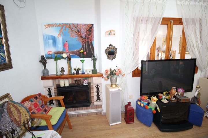 4 bedroom Villa for sale in Pilar de la Horadada with pool - € 350,000 (Ref: 9833299)