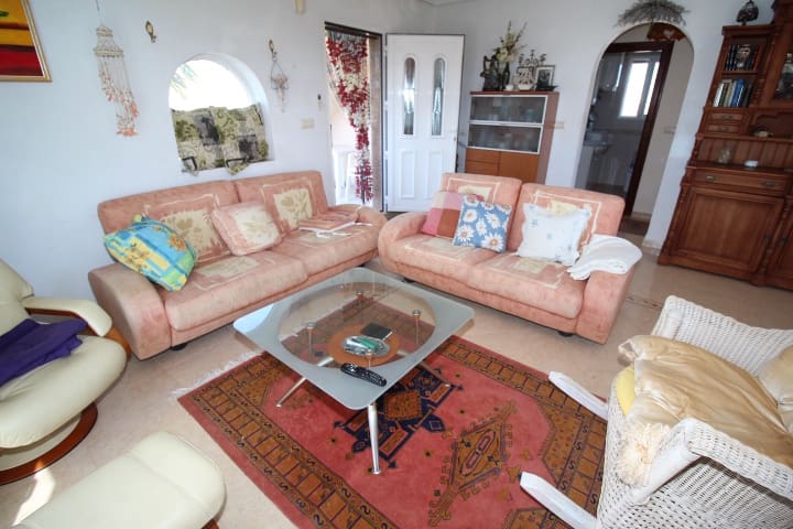 4 bedroom Villa for sale in Pilar de la Horadada with pool - € 350,000 (Ref: 9833299)