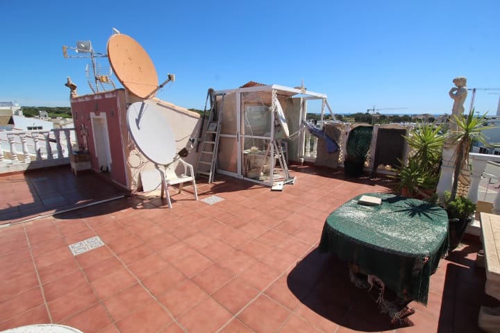 4 bedroom Villa for sale in Pilar de la Horadada with pool - € 350,000 (Ref: 9833299)
