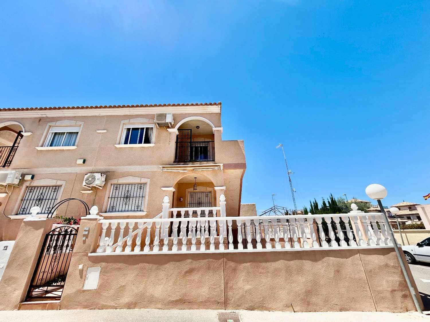 2 soveværelse Penthouse til salg i La Zenia med swimmingpool - € 165.000 (Ref: 9854980)