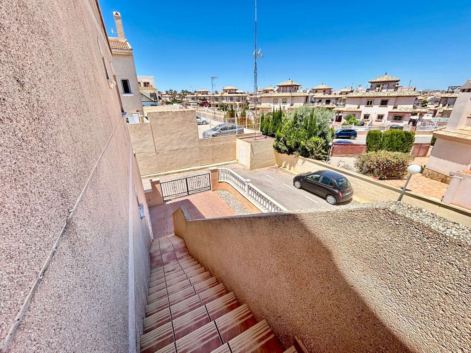 2 soveværelse Penthouse til salg i La Zenia med swimmingpool - € 165.000 (Ref: 9854980)
