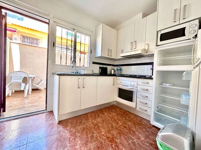 Apartamento Playa de 2 habitaciones en La Zenia, Orihuela en venta con piscina - 190.900 € (Ref: 9859101)
