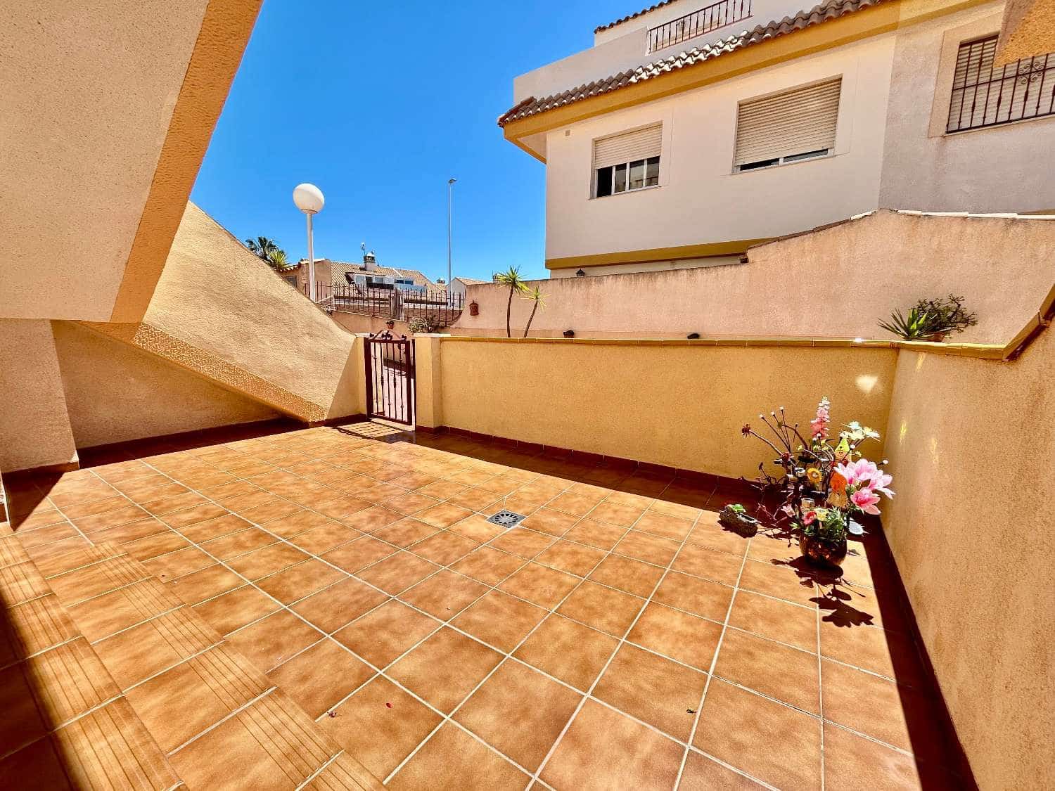 Apartamento Playa de 2 habitaciones en La Zenia en venta con piscina - 190.900 € (Ref: 9859101)