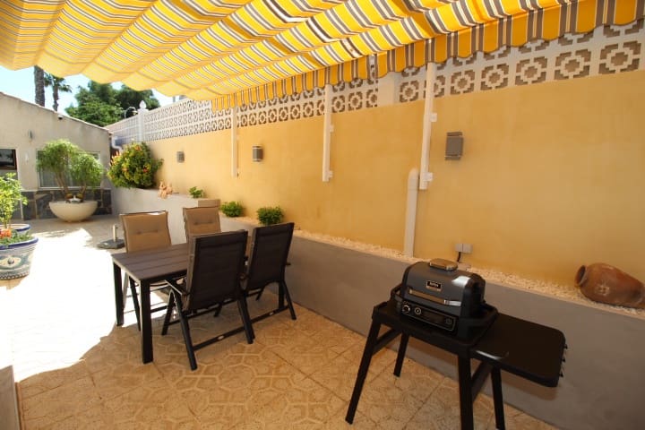 2 quarto Moradia para venda em San Miguel de Salinas com piscina - 389 000 € (Ref: 9864072)
