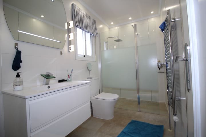 2 quarto Moradia para venda em San Miguel de Salinas com piscina - 389 000 € (Ref: 9864072)