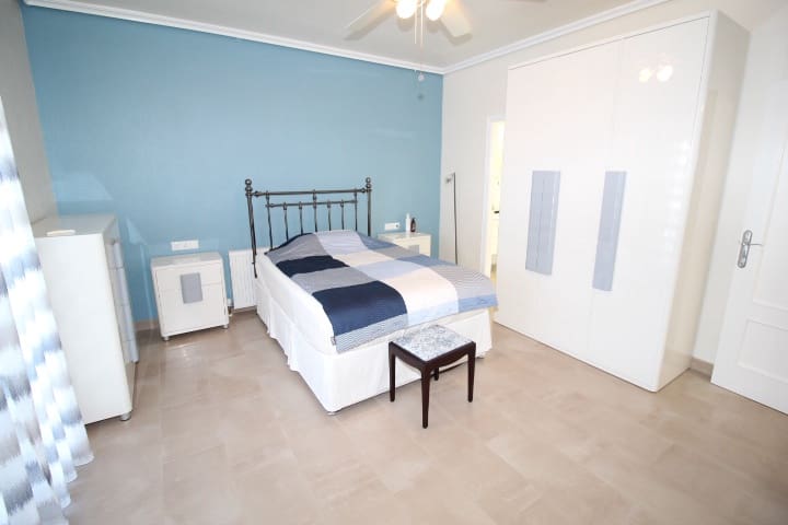 2 quarto Moradia para venda em San Miguel de Salinas com piscina - 389 000 € (Ref: 9864072)