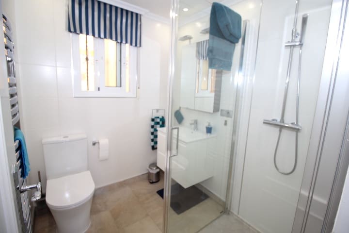 2 quarto Moradia para venda em San Miguel de Salinas com piscina - 389 000 € (Ref: 9864072)