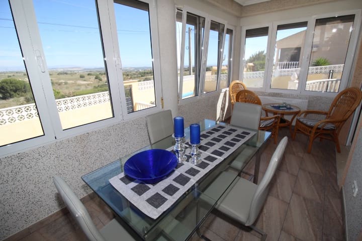2 quarto Moradia para venda em San Miguel de Salinas com piscina - 389 000 € (Ref: 9864072)