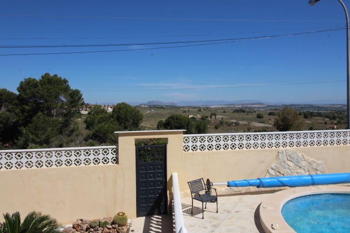 2 quarto Moradia para venda em San Miguel de Salinas com piscina - 389 000 € (Ref: 9864072)