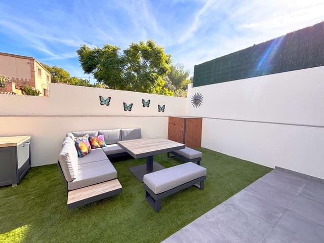2 soverom Kjedet enebolig til salgs i Orihuela med svømmebasseng - € 434 950 (Ref: 9864073)