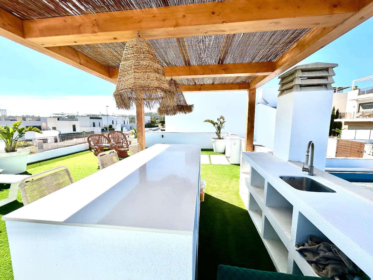 4 sovrum Semi-fristående Villa till salu i San Miguel de Salinas med pool - 605 000 € (Ref: 9866546)