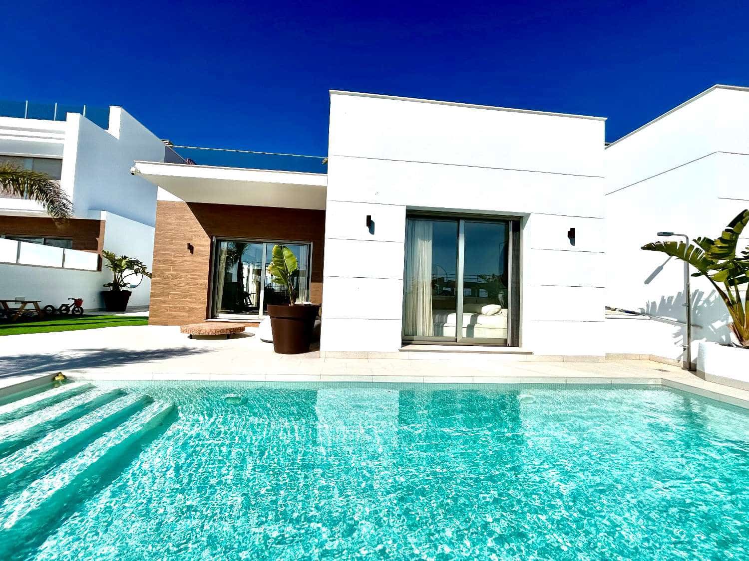 4 sovrum Semi-fristående Villa till salu i San Miguel de Salinas med pool - 605 000 € (Ref: 9866546)