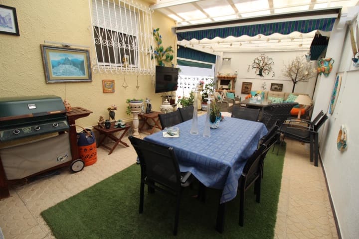 4 quarto Moradia para venda em Orihuela Costa com piscina - 399 000 € (Ref: 9877925)