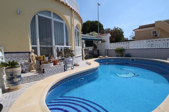 4 quarto Moradia para venda em Orihuela Costa com piscina - 399 000 € (Ref: 9877925)