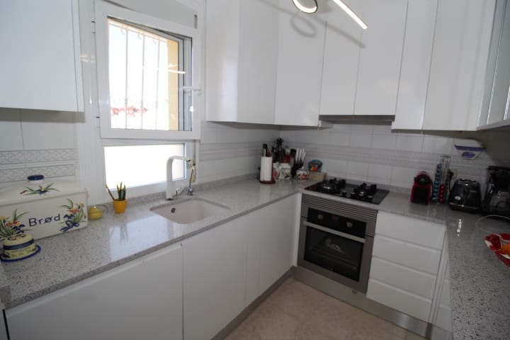 4 quarto Moradia para venda em Orihuela Costa com piscina - 399 000 € (Ref: 9877925)