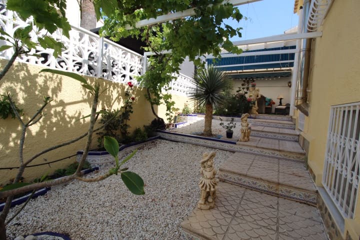 4 quarto Moradia para venda em Orihuela Costa com piscina - 399 000 € (Ref: 9877925)