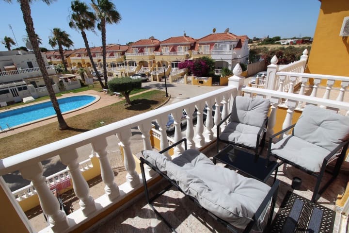 2 camera da letto Bungalow in vendita in Cabo Roig con piscina - 173.500 € (Rif: 9921700)