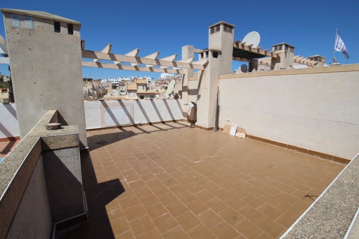 2 soveværelse Bungalow til salg i Orihuela Costa med swimmingpool - € 149.000 (Ref: 9949169)