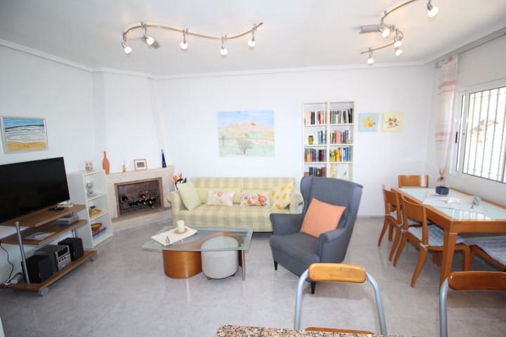 2 soveværelse Bungalow til salg i Orihuela Costa med swimmingpool - € 149.000 (Ref: 9949169)