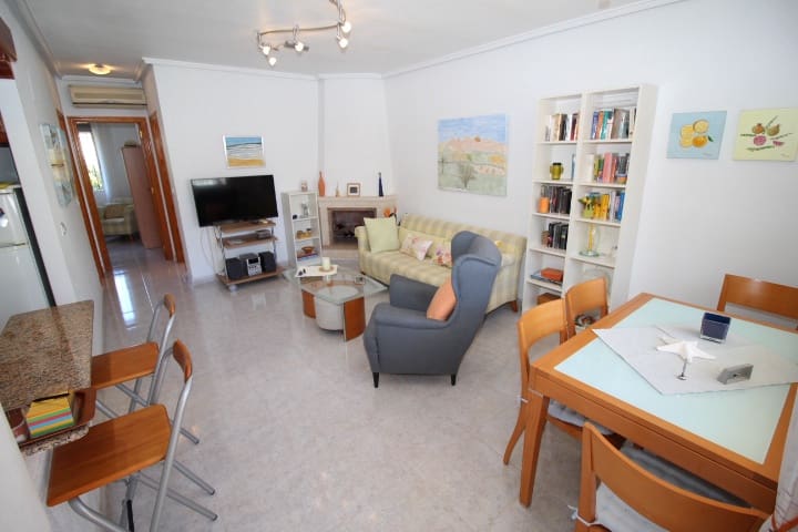 2 soveværelse Bungalow til salg i Orihuela Costa med swimmingpool - € 149.000 (Ref: 9949169)