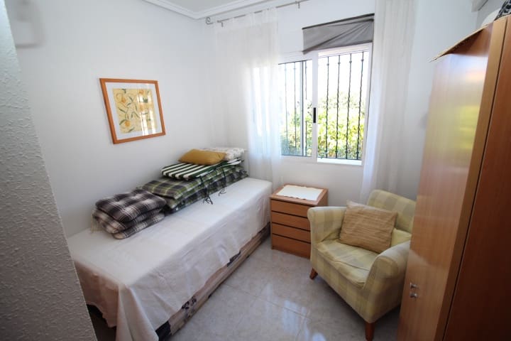 2 soveværelse Bungalow til salg i Orihuela Costa med swimmingpool - € 149.000 (Ref: 9949169)