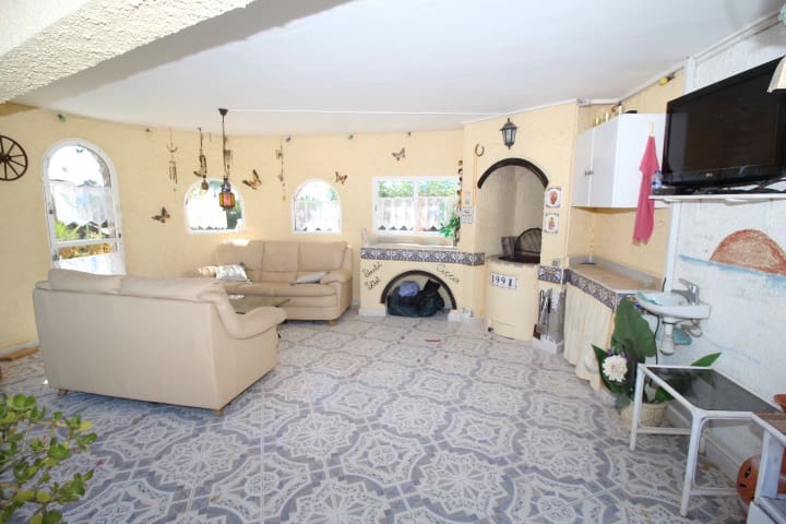2 soveværelse Villa til salg i San Miguel de Salinas med swimmingpool - € 450.000 (Ref: 9953745)
