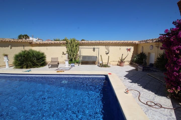 2 soveværelse Villa til salg i San Miguel de Salinas med swimmingpool - € 450.000 (Ref: 9953745)