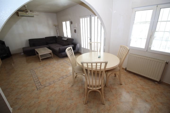 2 soveværelse Villa til salg i San Miguel de Salinas med swimmingpool - € 450.000 (Ref: 9953745)