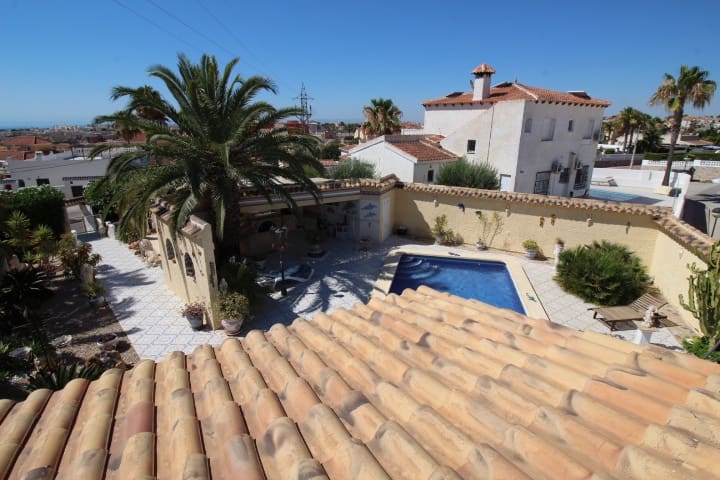 2 soveværelse Villa til salg i San Miguel de Salinas med swimmingpool - € 450.000 (Ref: 9953745)