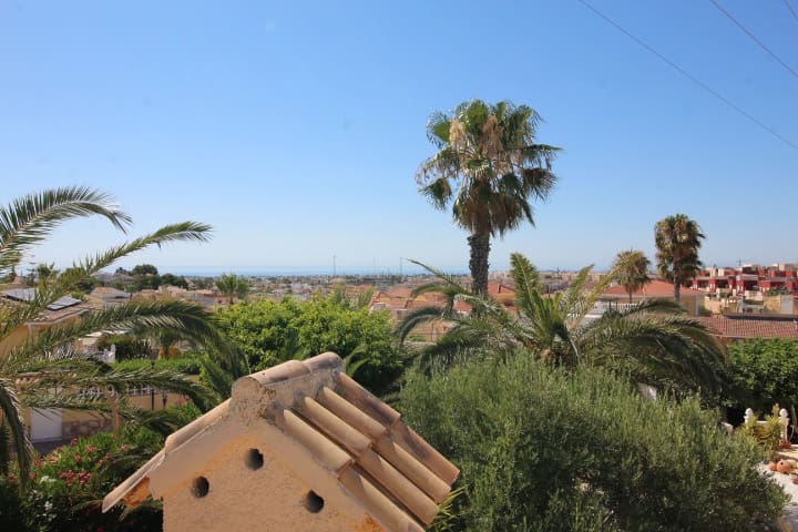 2 soveværelse Villa til salg i San Miguel de Salinas med swimmingpool - € 450.000 (Ref: 9953745)