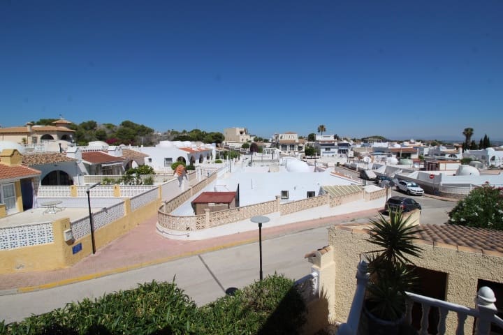 2 soveværelse Villa til salg i San Miguel de Salinas med swimmingpool - € 450.000 (Ref: 9953745)
