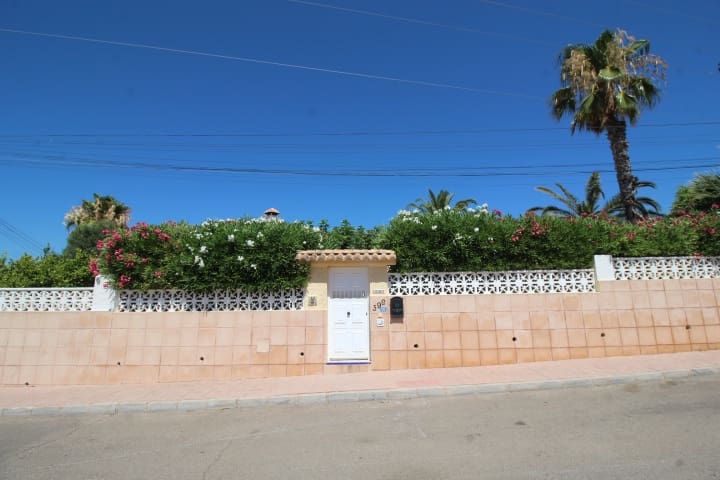 2 soveværelse Villa til salg i San Miguel de Salinas med swimmingpool - € 450.000 (Ref: 9953745)