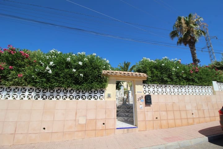 2 soveværelse Villa til salg i San Miguel de Salinas med swimmingpool - € 450.000 (Ref: 9953745)