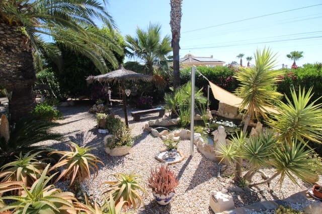 2 soveværelse Villa til salg i Blue Lagoon med swimmingpool - € 450.000 (Ref: 9953745)
