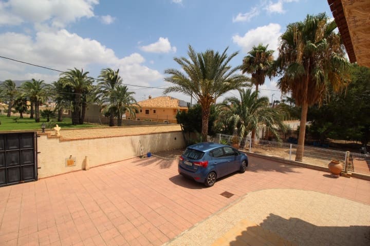 3 Zimmer Villa zu verkaufen in Bigastro mit Pool - 425.000 € (Ref: 9996627)