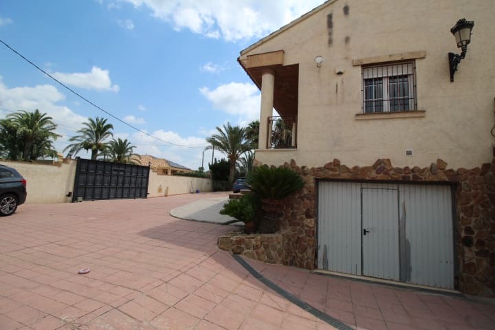 3 Zimmer Villa zu verkaufen in Bigastro mit Pool - 425.000 € (Ref: 9996627)
