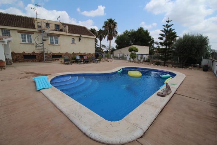 3 Zimmer Villa zu verkaufen in Bigastro mit Pool - 425.000 € (Ref: 9996627)