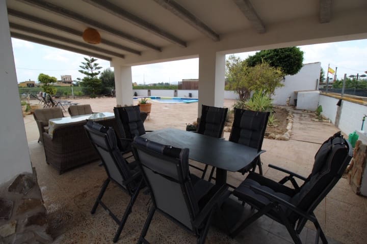 3 Zimmer Villa zu verkaufen in Bigastro mit Pool - 425.000 € (Ref: 9996627)