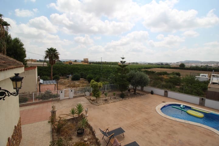 3 Zimmer Villa zu verkaufen in Bigastro mit Pool - 425.000 € (Ref: 9996627)