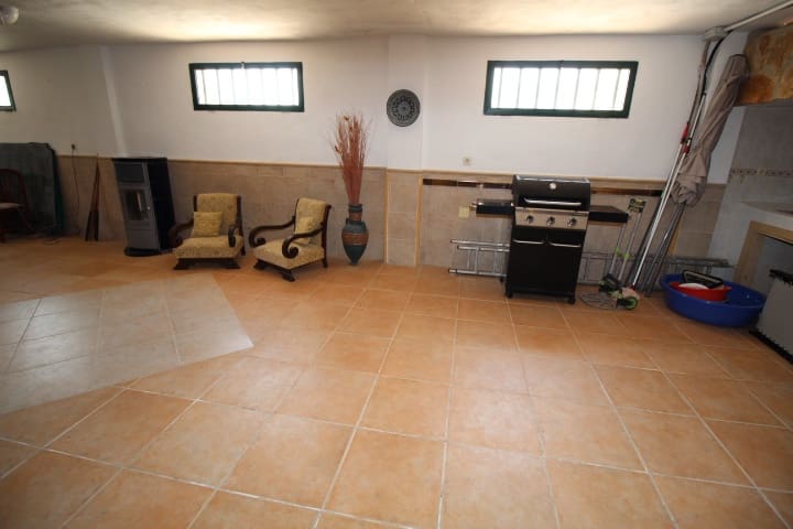 3 Zimmer Villa zu verkaufen in Bigastro mit Pool - 425.000 € (Ref: 9996627)