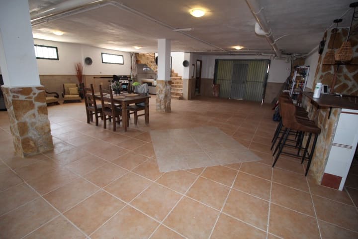 3 Zimmer Villa zu verkaufen in Bigastro mit Pool - 425.000 € (Ref: 9996627)