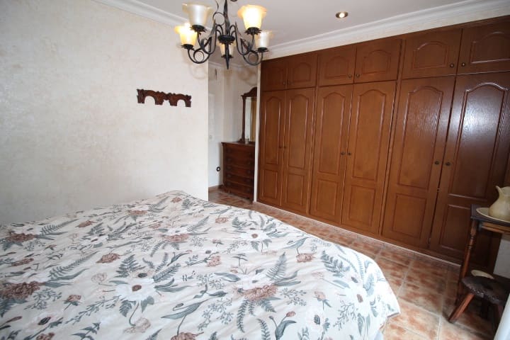 3 Zimmer Villa zu verkaufen in Bigastro mit Pool - 425.000 € (Ref: 9996627)