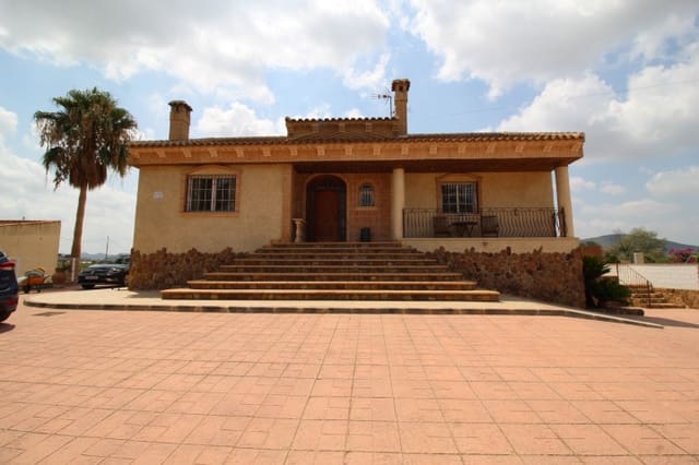 Chalet de 3 habitaciones en Bigastro en venta con piscina - 425.000 € (Ref: 9996627)