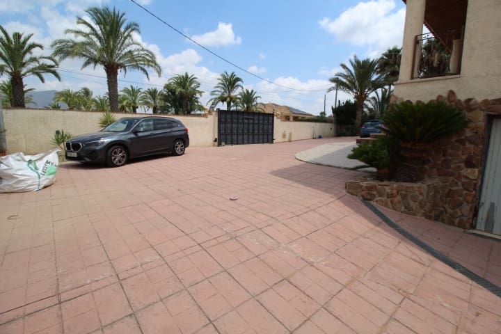 3 Zimmer Villa zu verkaufen in Bigastro mit Pool - 425.000 € (Ref: 9996627)
