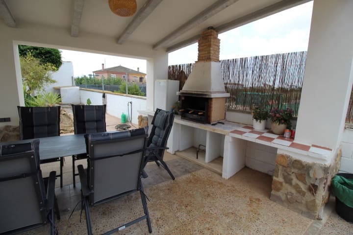 3 Zimmer Villa zu verkaufen in Bigastro mit Pool - 425.000 € (Ref: 9996627)